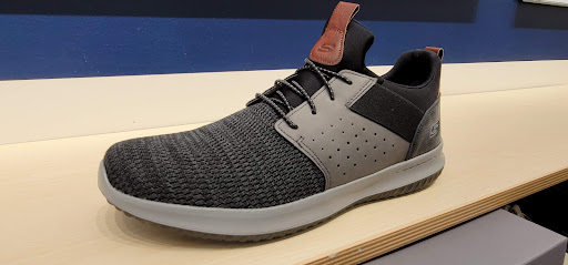 Shoe Store «Rack Room Shoes», reviews and photos, 1985 E Main St #1, Spartanburg, SC 29307, USA