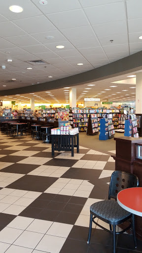 Book Store «Barnes & Noble», reviews and photos, 300 Indian Lake Blvd, Hendersonville, TN 37075, USA