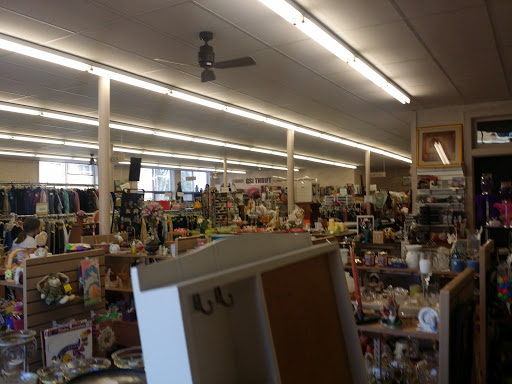 Thrift Store «GSI Thrift», reviews and photos, 102 W Kemp Ave, Watertown, SD 57201, USA