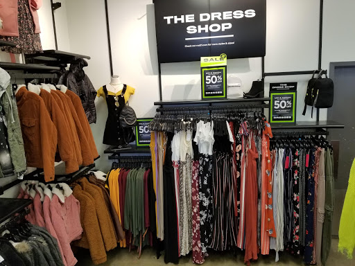 Clothing Store «rue21», reviews and photos, 3404 Fairlane Dr, Allen Park, MI 48101, USA