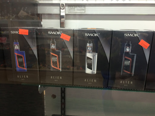 Vaporizer Store «Woodstock Vape & Glass Gallery», reviews and photos, 46699 Van Dyke, Shelby Charter Township, MI 48317, USA