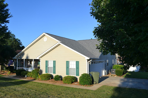 Roofing Contractor «Gilstrap Roofing», reviews and photos, 1512 Easley Bridge Rd, Greenville, SC 29611, USA