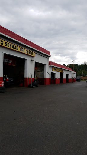 Tire Shop «Les Schwab Tire Center», reviews and photos, 758 Central Ave N, Kent, WA 98032, USA