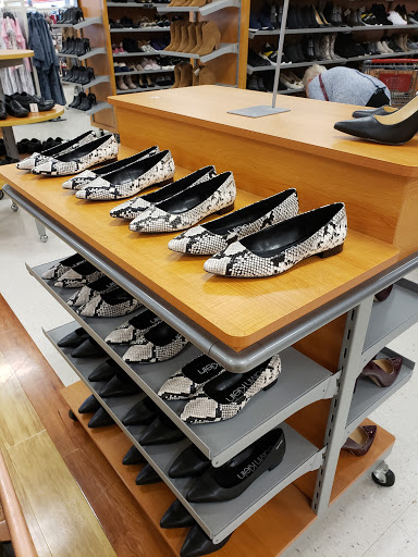 Department Store «T.J. Maxx & HomeGoods», reviews and photos, 4890 Integrity Way, Appleton, WI 54913, USA