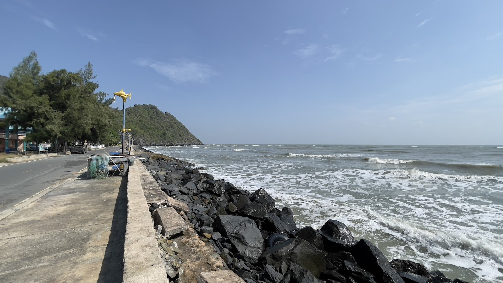 Baan Kiang Le Ing Pha Beach'in fotoğrafı - rahatlamayı sevenler arasında popüler bir yer