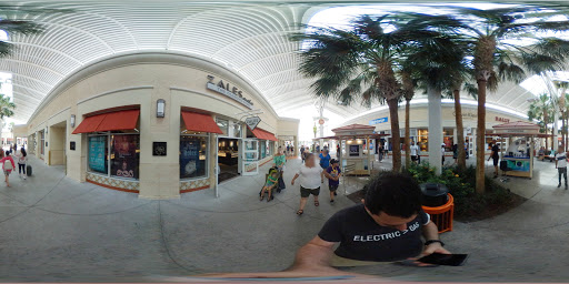 Jewelry Store «Zales - The Diamond Store», reviews and photos, 8200 Vineland Ave #1141, Orlando, FL 32821, USA