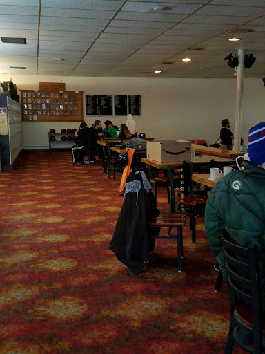 Bowling Alley «Oregon Trail Lanes», reviews and photos, 735 S Columbia River Hwy, St Helens, OR 97051, USA