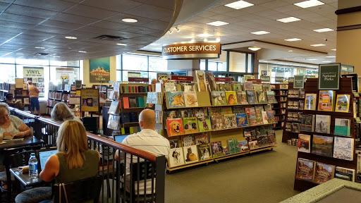 Book Store «Barnes & Noble», reviews and photos, 3055 S Glenstone Ave, Springfield, MO 65804, USA