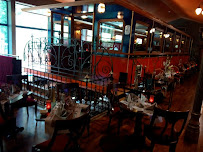 Atmosphère du Restaurant français Restaurant Le Wagon - Casino Partouche Plombières-les-Bains à Plombières-les-Bains - n°12