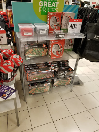 Shopping Mall «River Valley Mall», reviews and photos, 1635 River Valley Cir S, Lancaster, OH 43130, USA