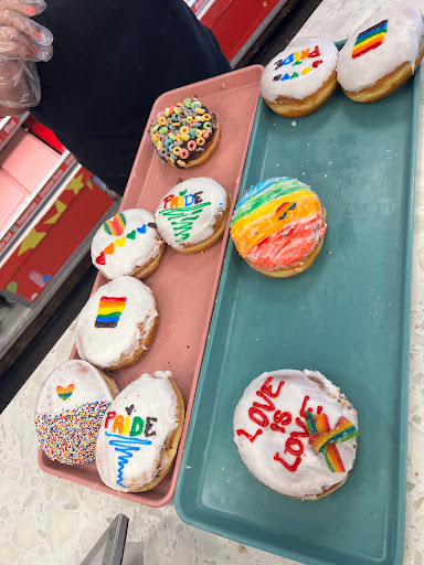 Donut Shop «Dandee Donuts Factory», reviews and photos, 102 N 28th Ave, Hollywood, FL 33020, USA