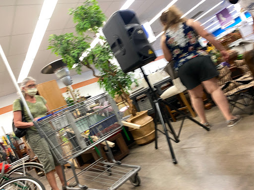 Thrift Store «Fountain Hills Goodwill Retail Store & Donation Center», reviews and photos, 13757 N Fountain Hills Blvd, Fountain Hills, AZ 85268, USA