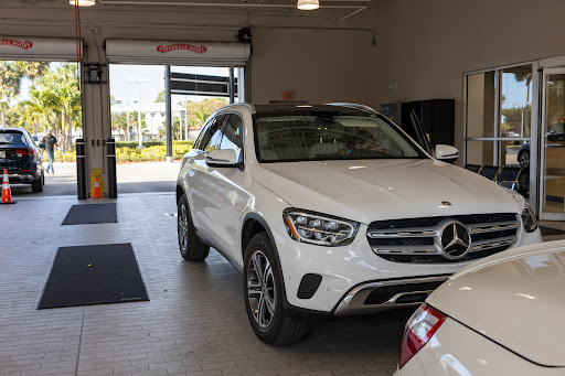 Mercedes Benz Dealer «Mercedes-Benz of Fort Myers», reviews and photos, 15461 S Tamiami Trail, Fort Myers, FL 33908, USA