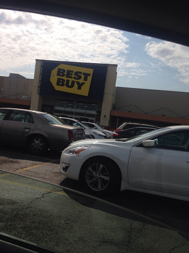 Electronics Store «Best Buy», reviews and photos, 1334 Winston Plaza, Melrose Park, IL 60160, USA