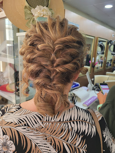 Peluquería y Estilista González Y Complementos en Lucena