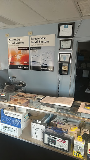 Electronics Store «Mobile Electronics», reviews and photos, 419 Ogden Ave, Downers Grove, IL 60515, USA