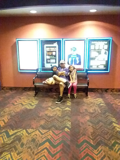 Movie Theater «Regal Cinemas Hollywood 24 @ North I-85», reviews and photos, 3265 Northeast Expy, Chamblee, GA 30341, USA