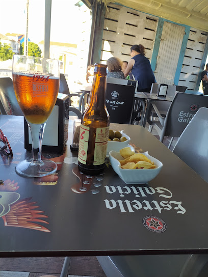 Bar O Bareto - Aldea Esteiro, 4, 15939 Boiro, A Coruña, Spain