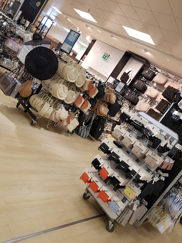 Reviews of Primark in Northampton - Clothing store