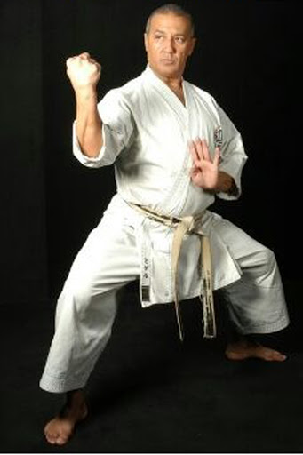 Gimnasio Club Deportivo Shingi Kai Cornella en Cornellà de Llobregat, Barcelona