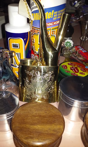 Tobacco Shop «Mary Janes Place Smoke Shop», reviews and photos, 1807 N Main St, Los Angeles, CA 90031, USA