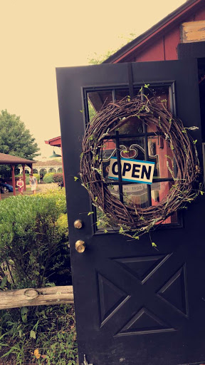 Farm «B & B Flower Farm», reviews and photos, 668 Jones Hill Rd, West Haven, CT 06516, USA