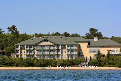 Magnuson Grand Hotel Lakefront Paradise