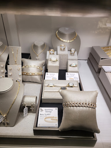 Jewelry Store «Kay Jewelers», reviews and photos, 525 Clairton Blvd, Pleasant Hills, PA 15236, USA