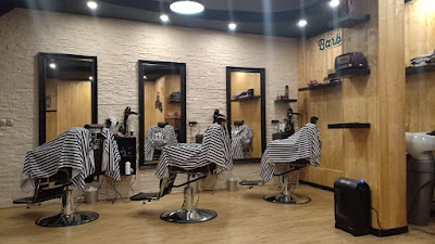 The Barber à La Courneuve