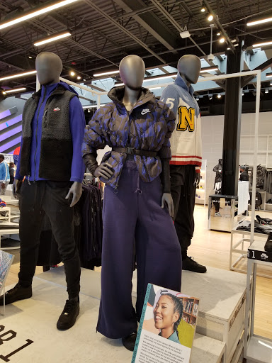 Clothing Store «Nike Lenox», reviews and photos, 3393 Peachtree Rd, Atlanta, GA 30326, USA