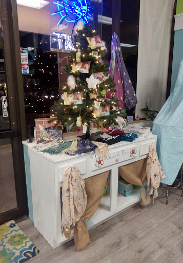 Shopping Mall «Bridle Trails Shopping Center», reviews and photos, 6501-6625 132nd Ave NE, Kirkland, WA 98033, USA