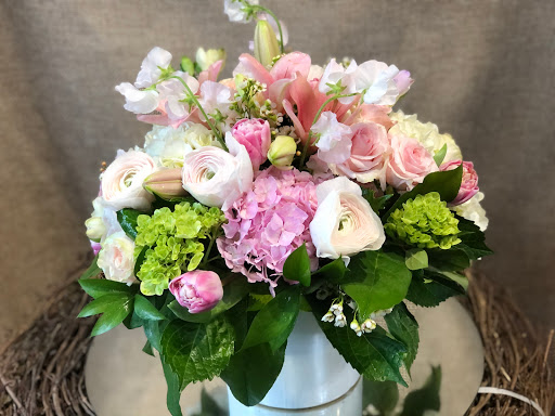 Florist «Flowers and Flowers by Adam Manjuck», reviews and photos, 876 Post Rd, Darien, CT 06820, USA