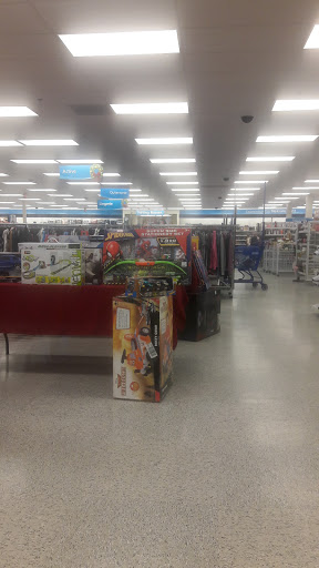 Clothing Store «Ross Dress for Less», reviews and photos, 581 Roosevelt Rd, Glen Ellyn, IL 60137, USA