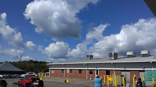 Auto Auction «Manheim New York», reviews and photos, 2000 Dealer Dr, Newburgh, NY 12550, USA