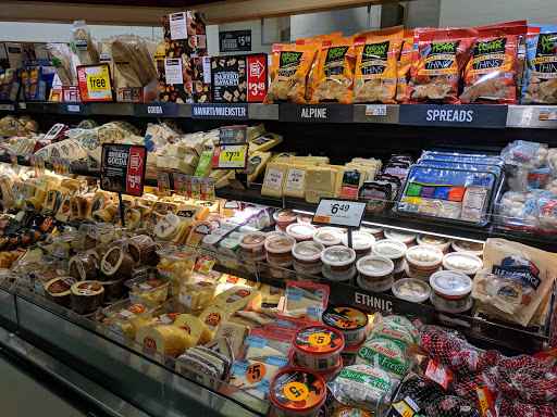 Grocery Store «Giant Food Stores», reviews and photos, 830 N U.S. 15, Dillsburg, PA 17019, USA