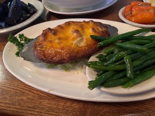 Shopping Mall «Cranbrook Shopping Center», reviews and photos, 566 Cranbrook Rd, Cockeysville, MD 21030, USA