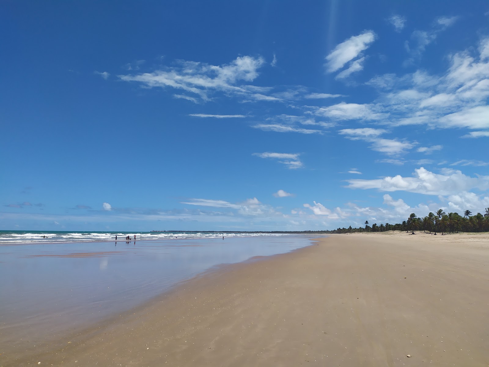Foto von Praia do Japu mit beiger sand Oberfläche