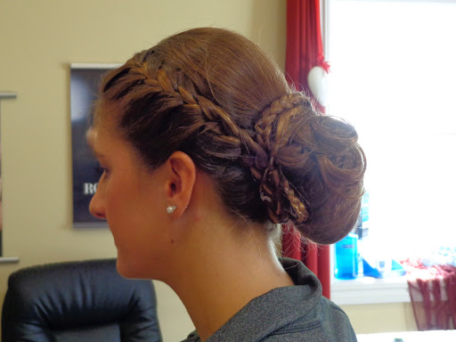 Beauty Salon «Elle Salon & Spa», reviews and photos, 471 W Main St, Cheshire, CT 06410, USA