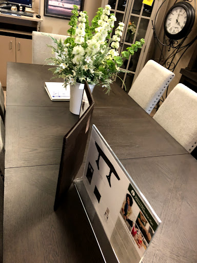 Furniture Store «Raymour & Flanigan Furniture and Mattress Store», reviews and photos, 275 Glen Cove Rd, Carle Place, NY 11514, USA