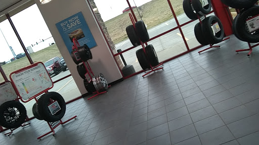 Tire Shop «Discount Tire Store - Liberty, MO», reviews and photos, 100 Stewart Ct, Liberty, MO 64068, USA