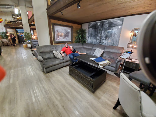 Furniture Store «The Old Cannery Furniture Warehouse», reviews and photos, 13608 Valley Ave E, Sumner, WA 98390, USA