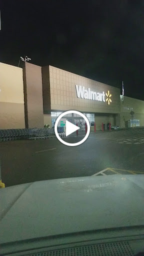 Department Store «Walmart Supercenter», reviews and photos, 814 W Bell Ave, Knoxville, IA 50138, USA