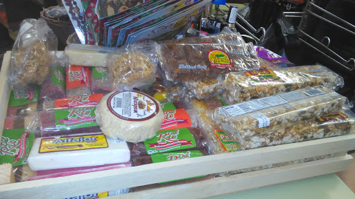 Sporting Goods Store «Deportes Y Mas», reviews and photos, 1517 SE 6th Ave, Topeka, KS 66607, USA