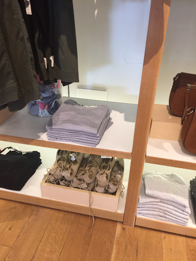 Clothing Store «Gap Outlet», reviews and photos, 8225 Vineland Ave, Orlando, FL 32821, USA