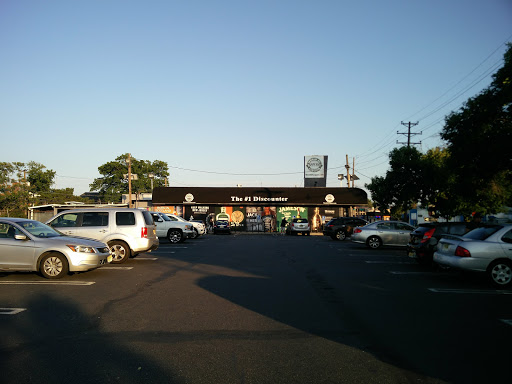 Liquor Store «Bayway World of Liquors», reviews and photos, 639 Bayway, Elizabeth, NJ 07202, USA