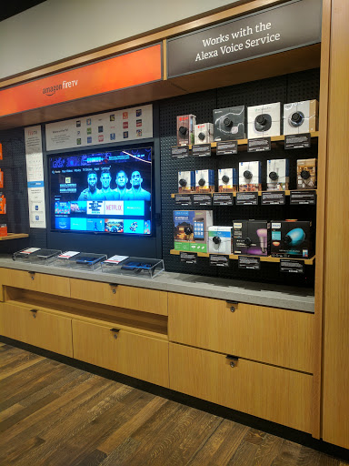 Electronics Store «Amazon Books», reviews and photos, 246 Legacy Pl, Dedham, MA 02026, USA