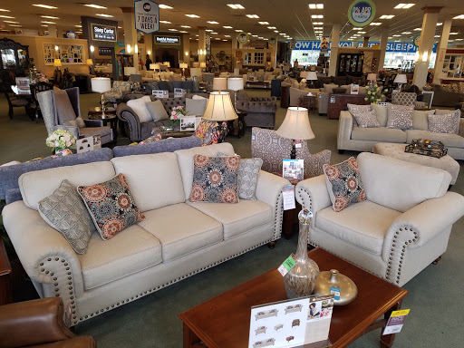 Furniture Store «Raymour & Flanigan Furniture and Mattress Store», reviews and photos, 150 Harmon Meadow Blvd, Secaucus, NJ 07094, USA