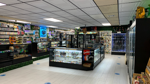 Tobacco Shop «Smokin Spades Premier Smoke and Vapor Shop», reviews and photos, 11180 W Flagler St #7, Miami, FL 33174, USA