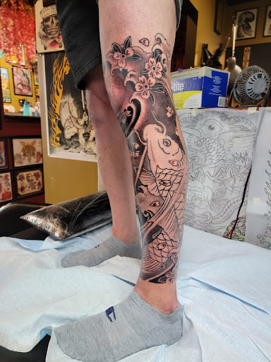 Explore barb wire tattoo ideas, creative tattoo ideas in Charleston, available at Broken Lantern Tattoo