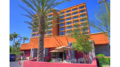 Ramada by Wyndham Phoenix Midtown